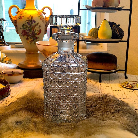 American Vintage Dining Vguc Vintage Swanky Pressed Glass Decanter